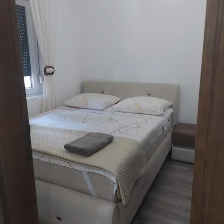 Akva Park Apartment *